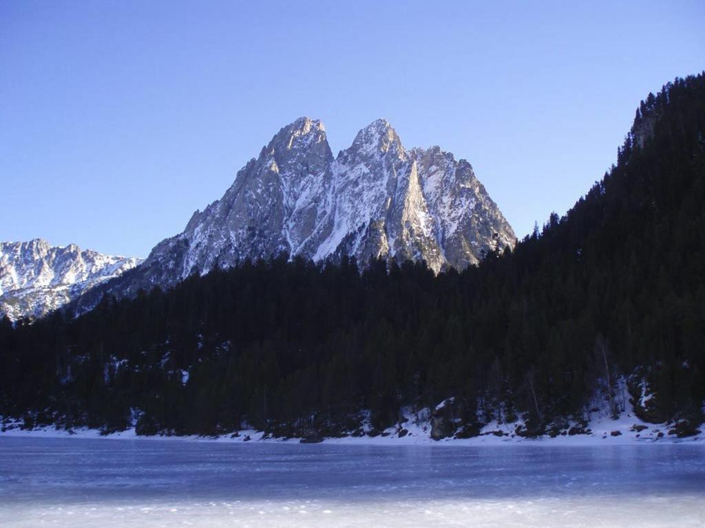 Apartaments Sort Pirineus Екстериор снимка