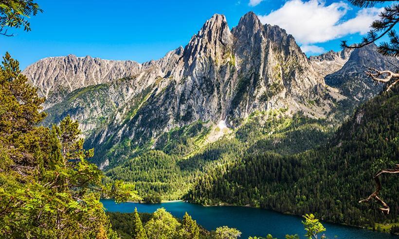 Apartaments Sort Pirineus Екстериор снимка